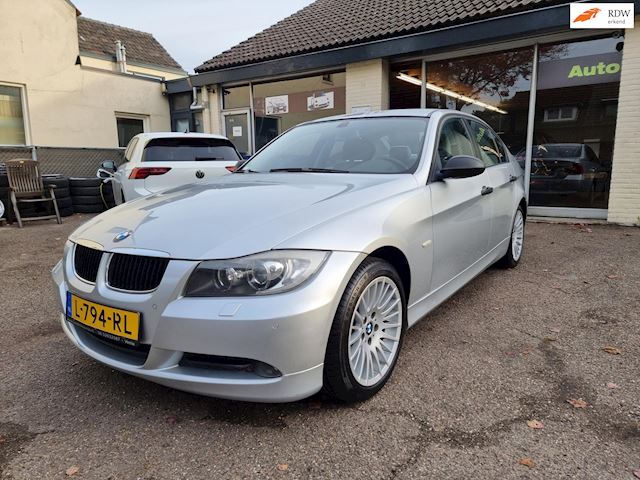 BMW 3-serie 318i