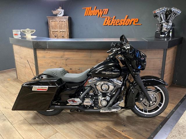 Harley Davidson FLHX Streetglide occasion - Motown Bikestore