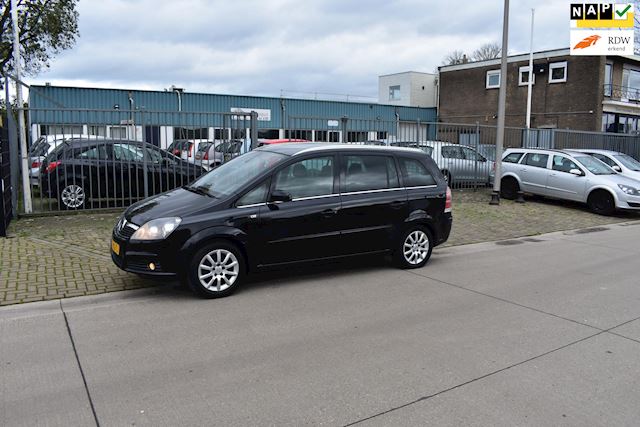 Opel Zafira 1.6 Executive