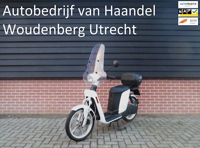 Askoll Bromscooter occasion - Autobedrijf Gerard van Haandel