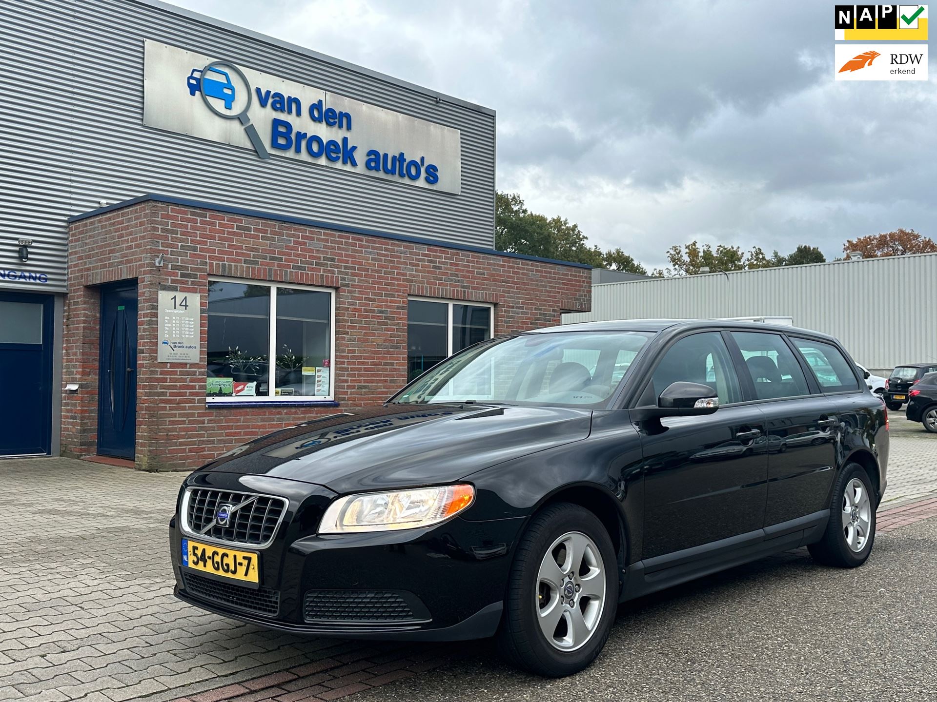 Volvo V70 occasion - R. van den Broek Auto's