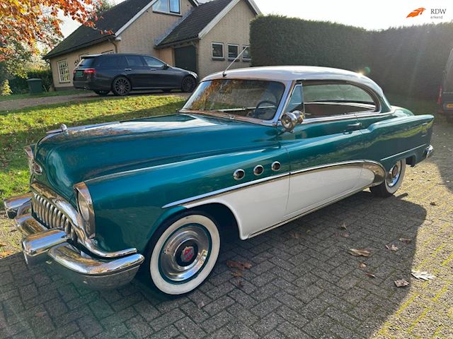Buick 45R TWO DOOR RIVIERA coupe