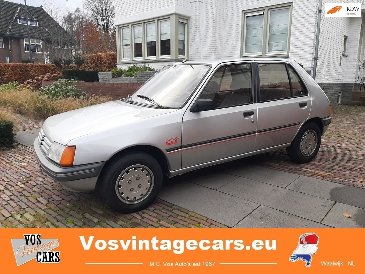 Peugeot 205 occasion - Vos Vintage Cars