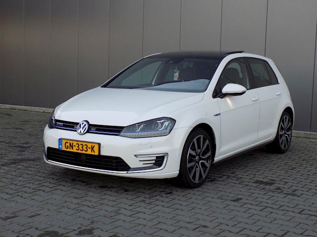 Volkswagen Golf occasion - van Dijk auto's