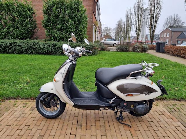 Aprilia Scooter Habana Mojito 125