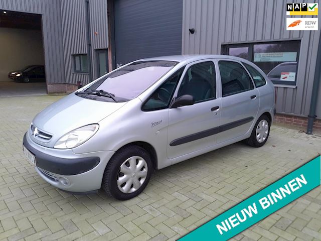 Citroen Xsara Picasso 2.0i-16V Différence 2 AUTOMAATCRUISE CONTROL ACTIE WEEK hele nette auto