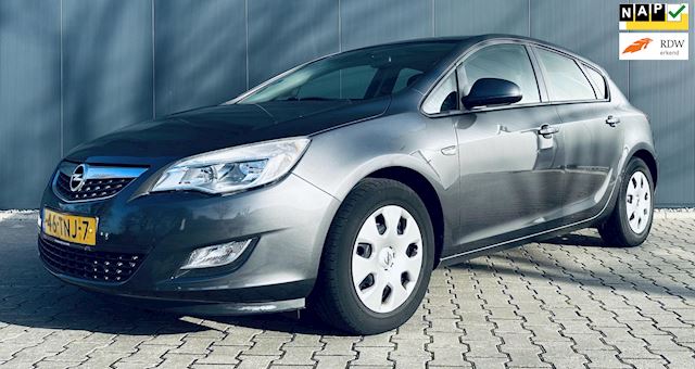 Opel Astra 1.4 Business Edition Airco Cruise Navi Trekhaak