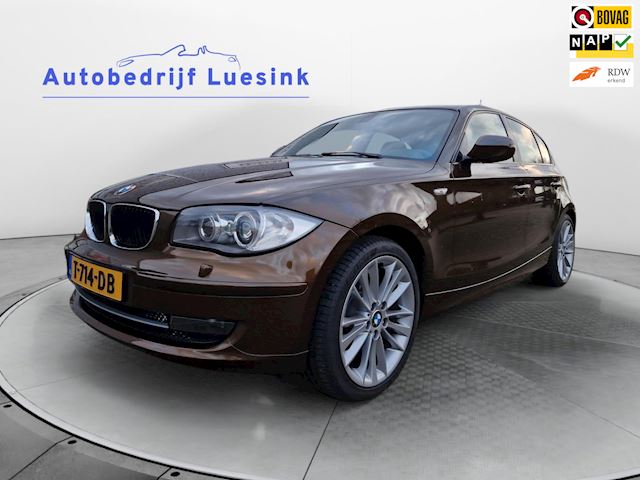 BMW 1-serie 118i Executive Lifestyle Edition 18