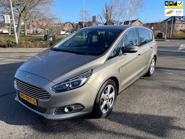 Ford S-Max 1.5 Titanium 7persoons met alle denkbare optie's !!!!!!!