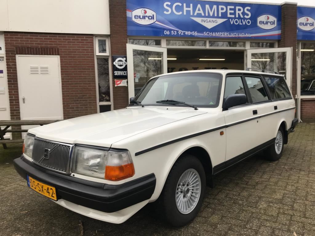 Volvo 240 occasion - R. Schampers