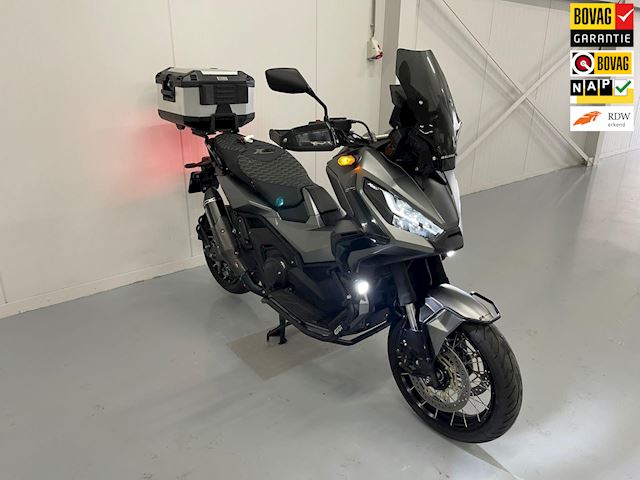 Honda Scooter NC 750 X-ADV Akrapovic 