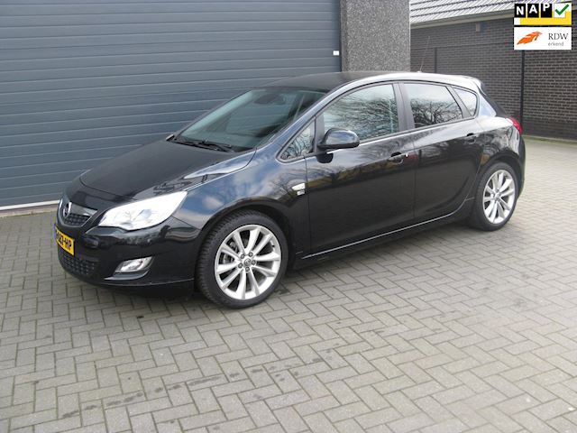 Opel Astra 1.4 Turbo Color Edition