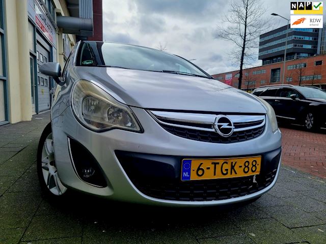 Opel Corsa occasion - Haagland Auto's B.V.