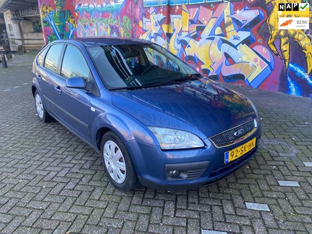 Ford Focus occasion - ML Cars - 's-Hertogenbosch