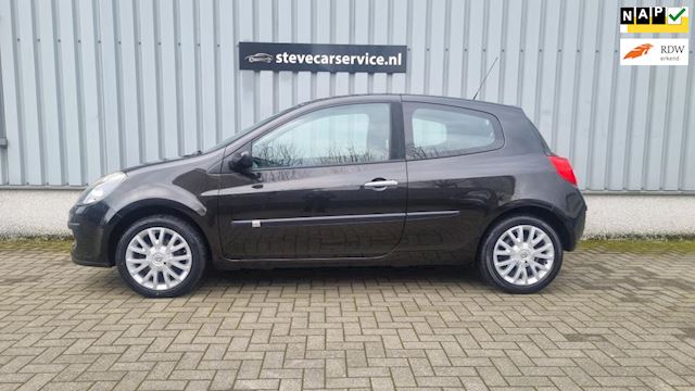 Renault Clio occasion - Steves Car Service