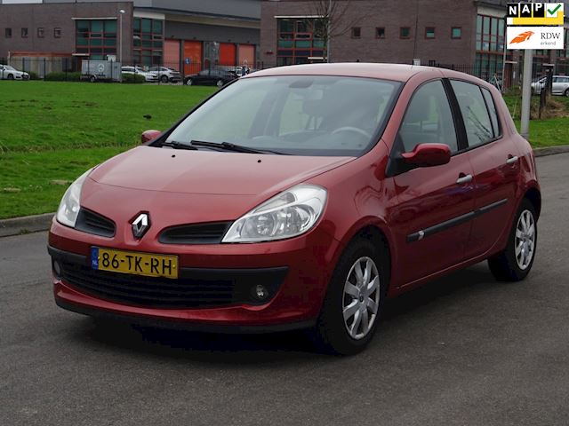 Renault Clio occasion - Dunant Cars