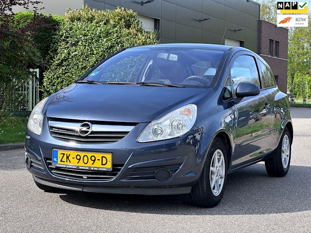 Opel Corsa 1.0-12V Essentia      Navigatie*Airco*LM velgen*Nieuwe APK*Bluetooth*