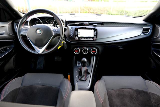 Alfa Romeo Giulietta occasion - FLEVO Mobiel