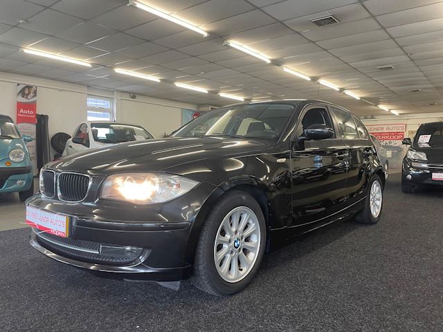 BMW 1-serie 118i Business. AUTOMAAT, 5-drs, cruise control, nwe apk!