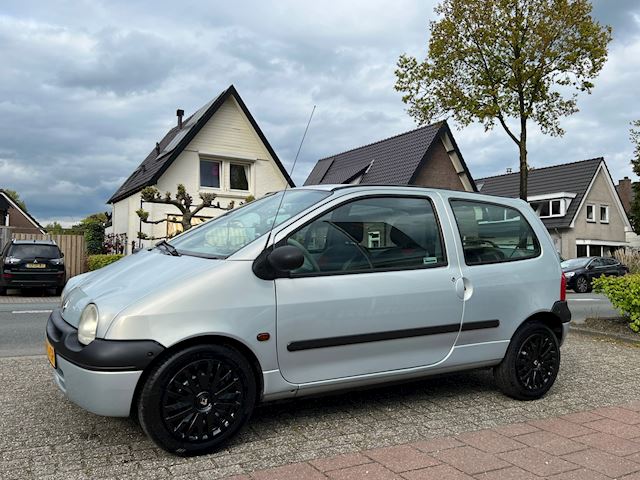 Renault Twingo 1.2 Authentique inruilkoopje 1399 euro. 