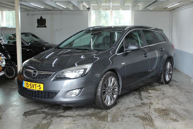 Opel Astra Sports Tourer 1.4 Turbo GT