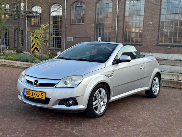 Opel Tigra TwinTop 1.4-16V Rhythm Automaat