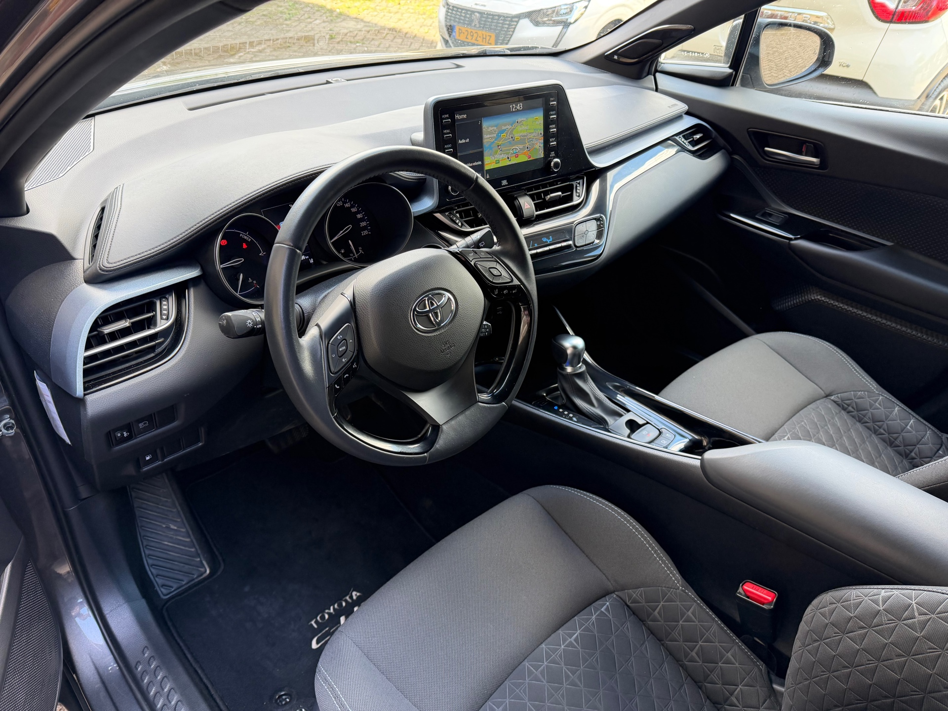 Toyota C-HR occasion - Autobedrijf van Stalen B.V.