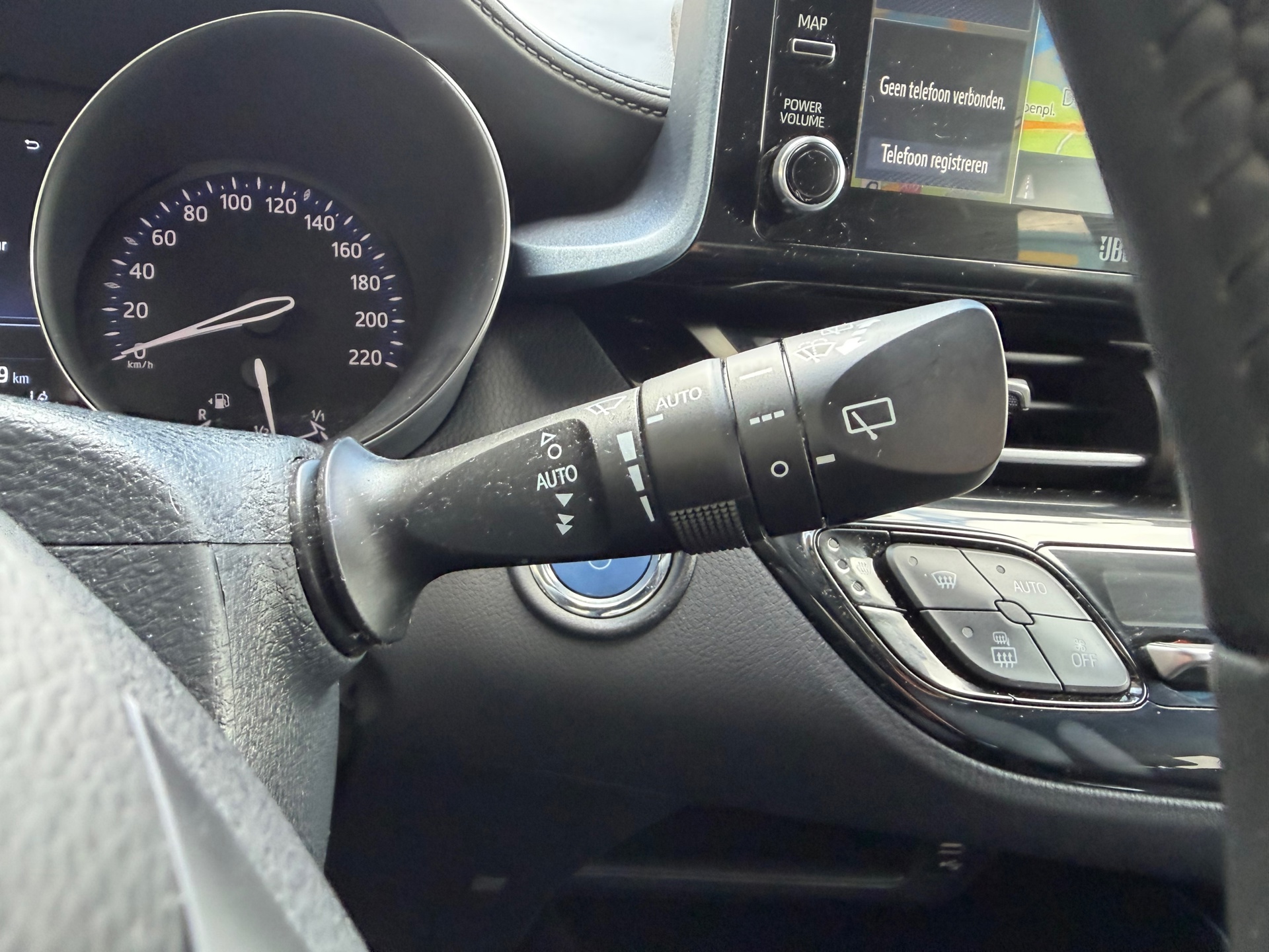 Toyota C-HR occasion - Autobedrijf van Stalen B.V.