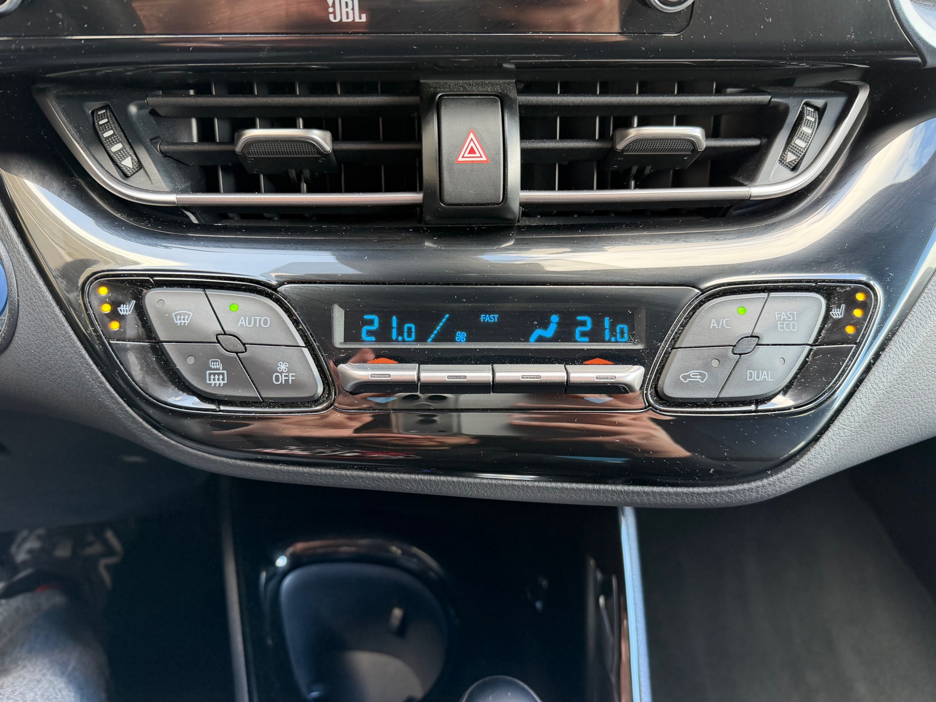 Toyota C-HR occasion - Autobedrijf van Stalen B.V.