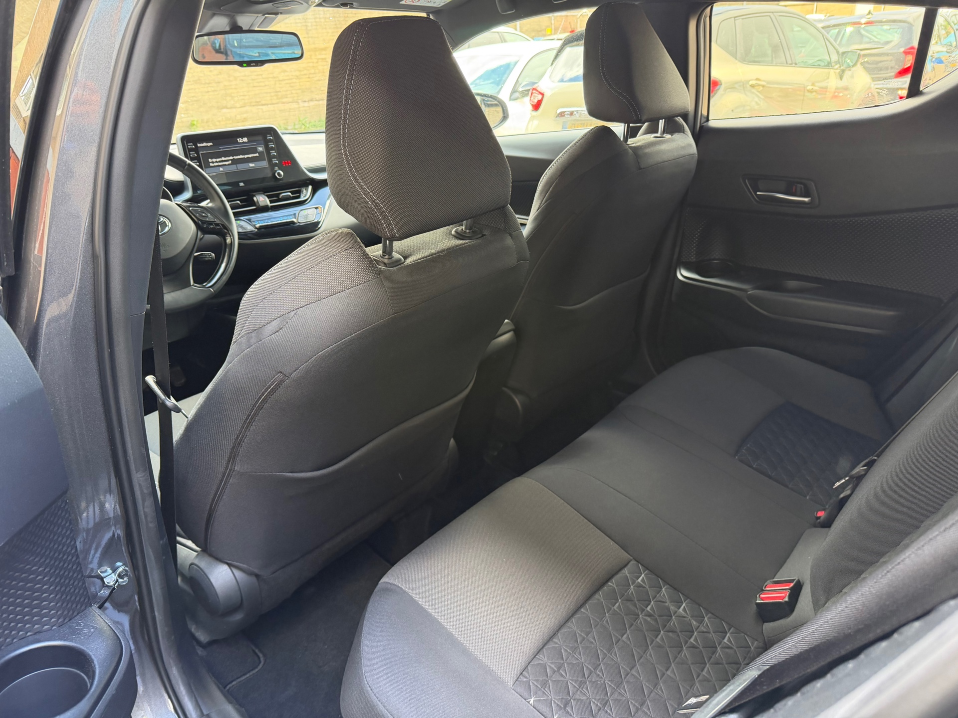 Toyota C-HR occasion - Autobedrijf van Stalen B.V.
