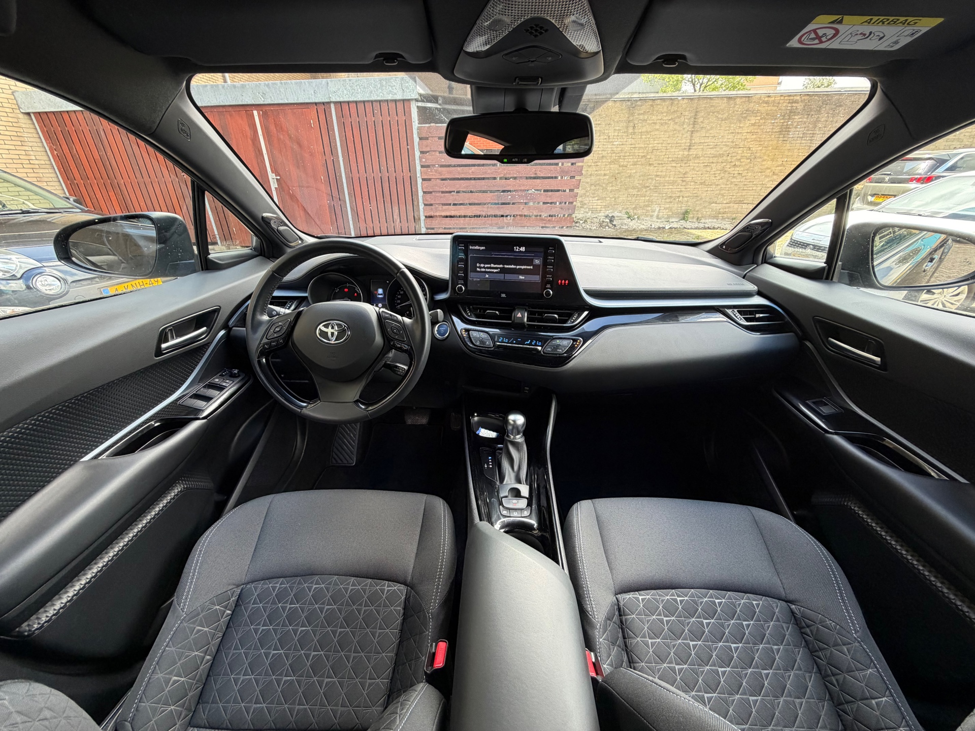 Toyota C-HR occasion - Autobedrijf van Stalen B.V.