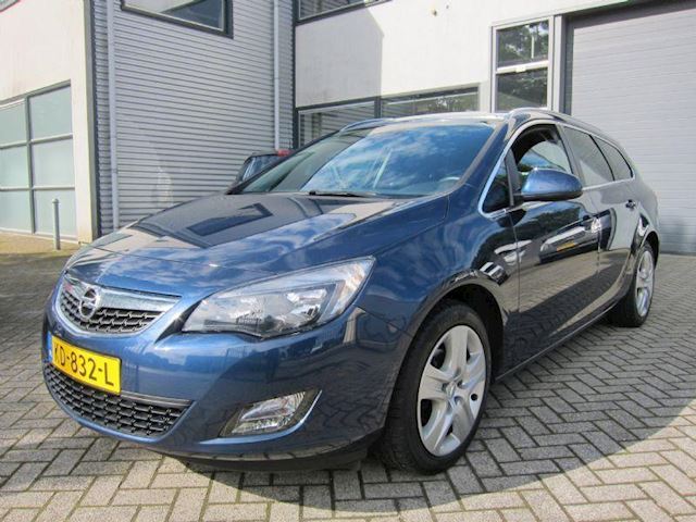 Opel Astra 1.4 Turbo COSMO SPORT NAVI TREKHAAK 44000 KM