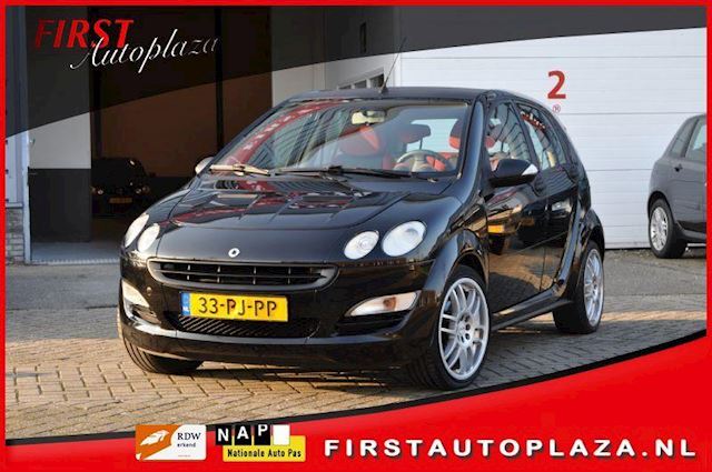 Smart Forfour occasion - FIRST Autoplaza B.V.