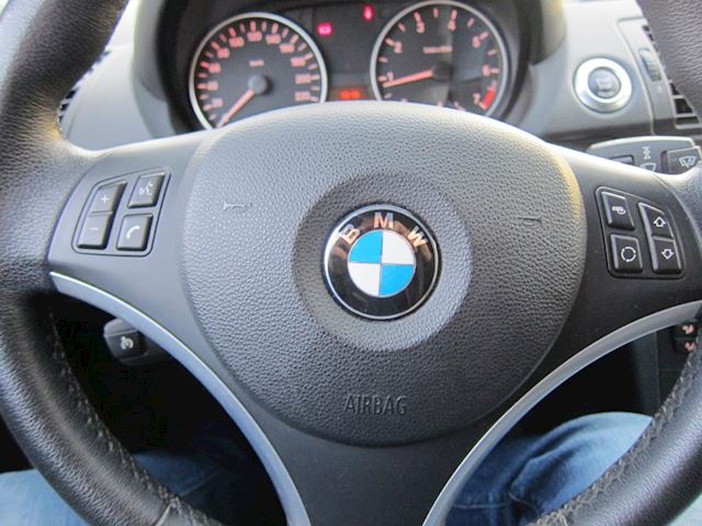 BMW 1-serie 118i Executive MF STUUR CLIMA CRUISE PDC LMV ORG. KM!!