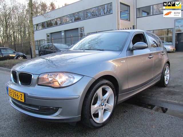 BMW 1-serie 118i Executive MF STUUR CLIMA CRUISE PDC LMV ORG. KM