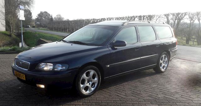 Volvo V70 occasion - Arnt Van Der Steen Handelsonderneming