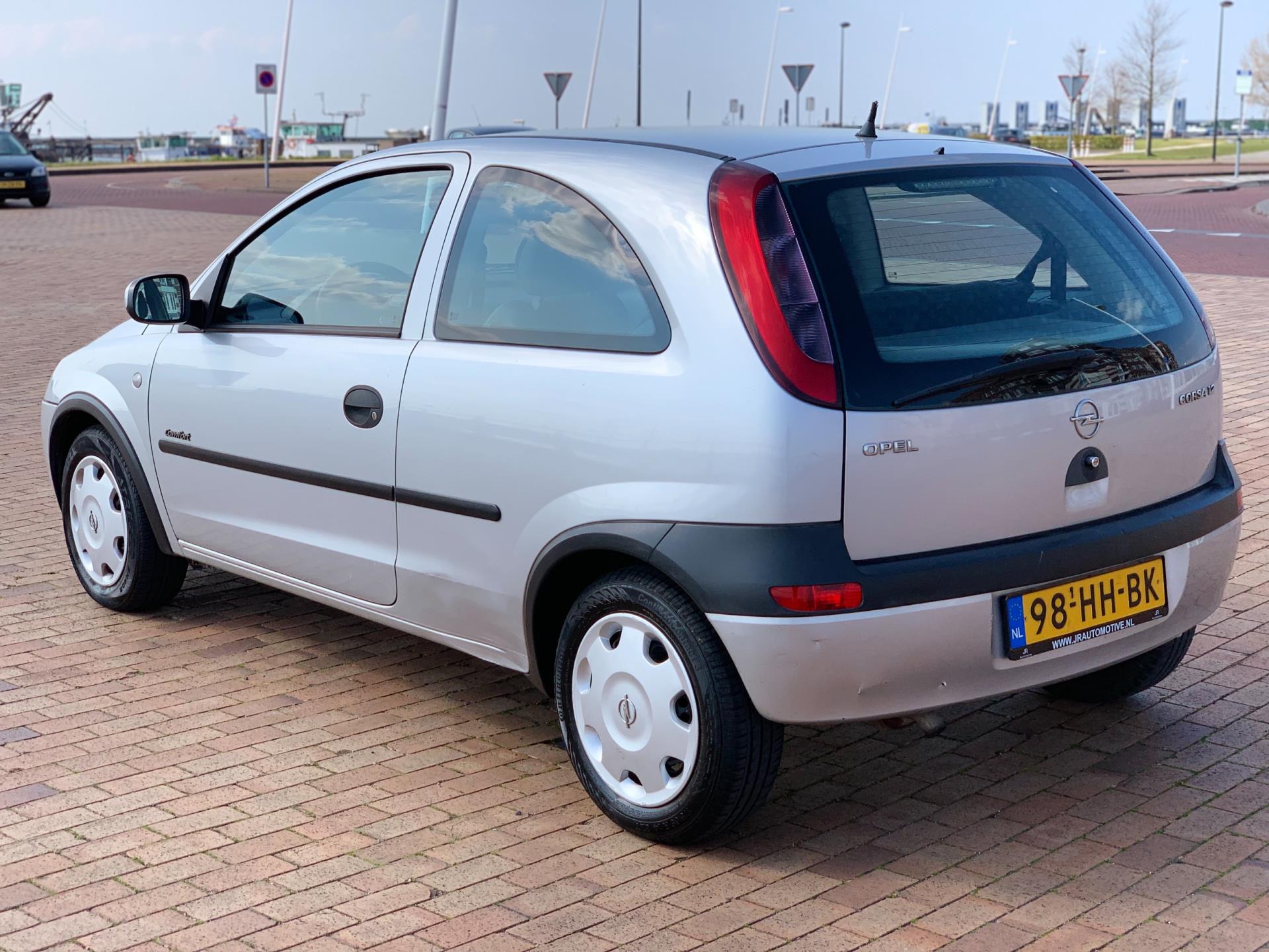 Opel Corsa - 1.2- 16V Comfort Easytronic 2001 Automaat - 2001 - Benzine ...