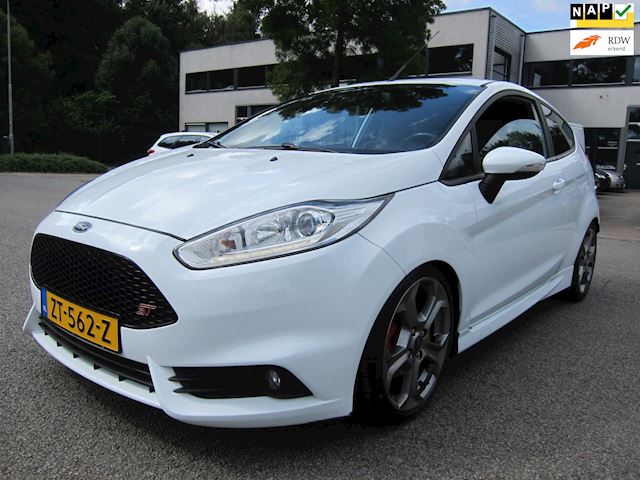 Ford Fiesta 1.6 ST2 LEDER RECARO ECC 1ste EIGENAAR