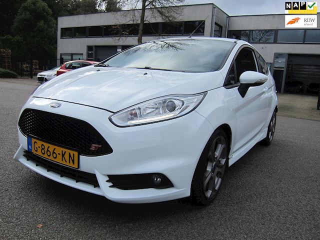 Ford Fiesta 1.6 ST2 LEDER RECARO ECC 55000 KM