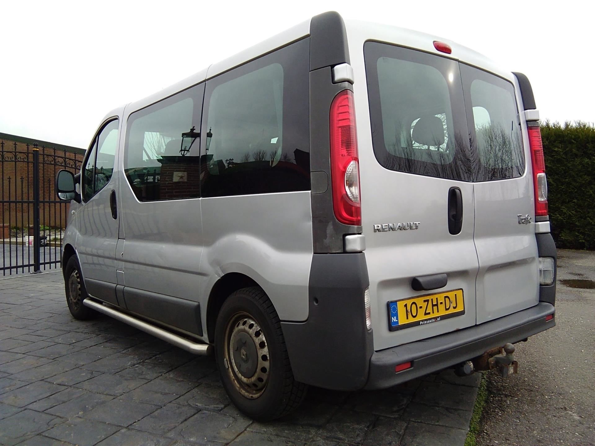 Renault trafic passenger