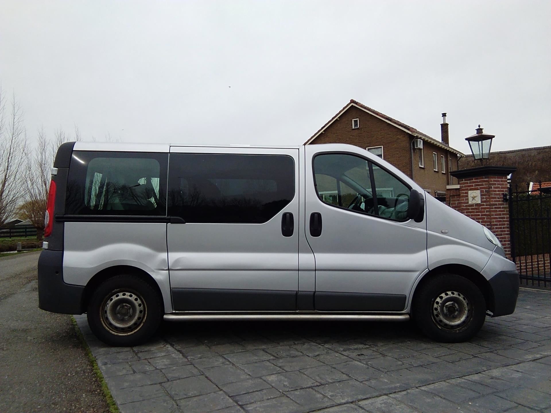 Renault trafic passenger