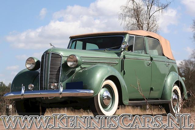 Dodge 1937 D5 four door occasion - KennisCars.nl