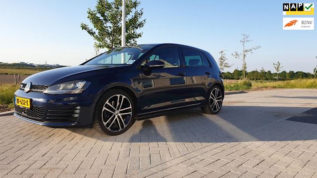 Volkswagen Golf occasion - Siar Automobielen