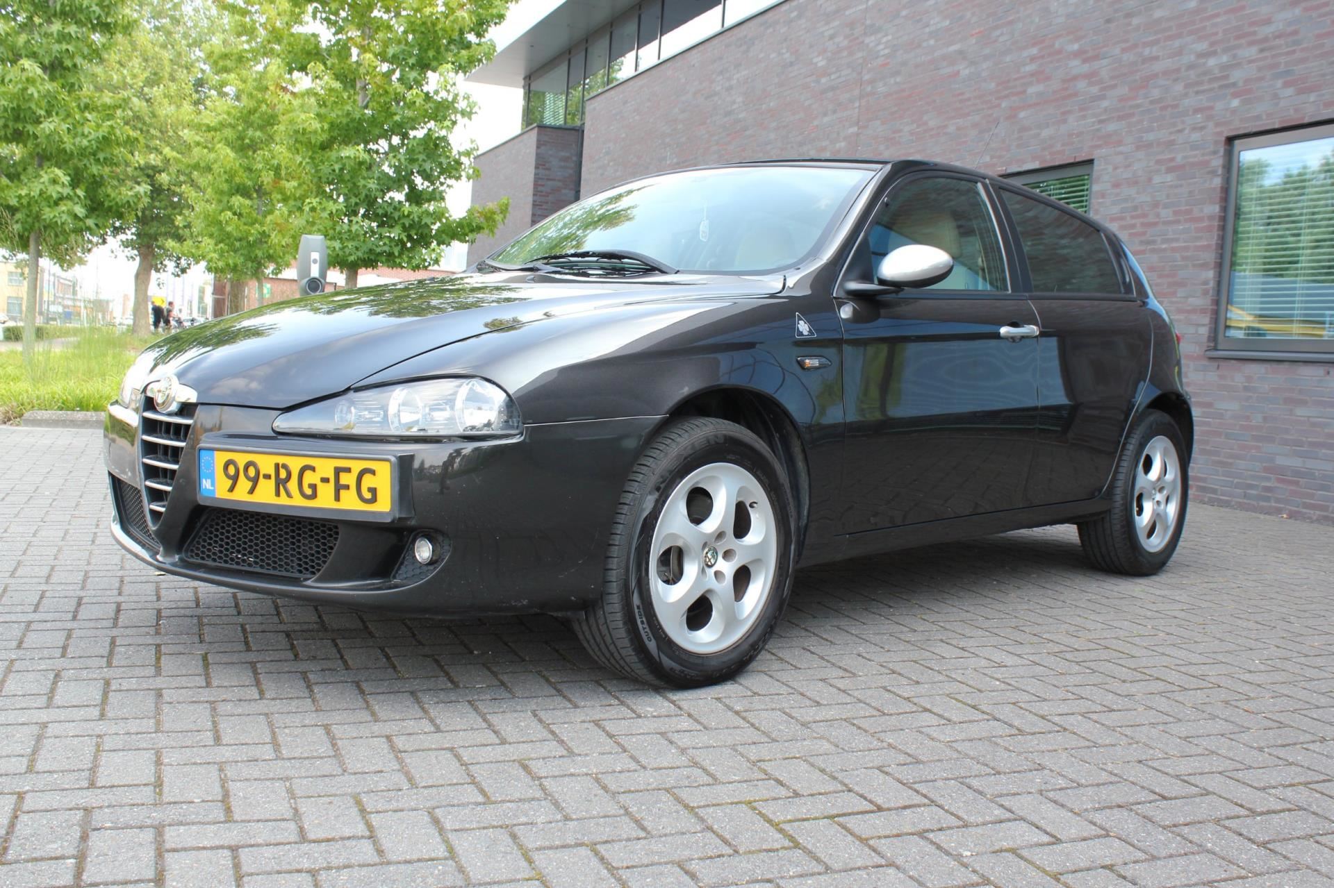 De controle krijgen Interpretatief bellen Alfa Romeo 147 - 1.6 T.Spark Distinctive Benzine uit 2005 -  www.garageautoflex.nl