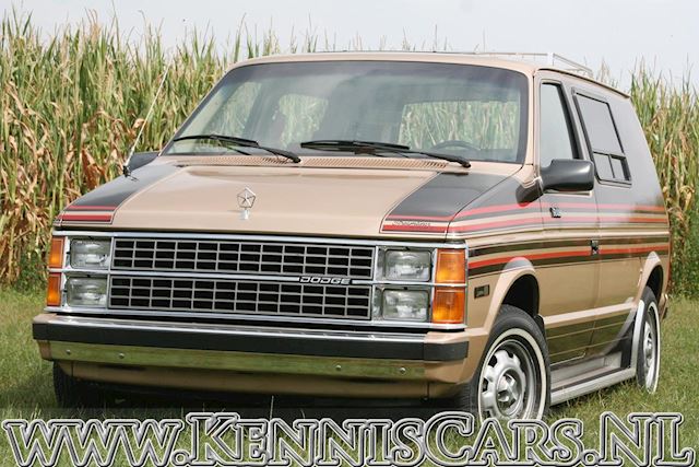 Dodge 1984 RAM Van Custom built by Mark III Industries odometer read 90 miles occasion - KennisCars.nl