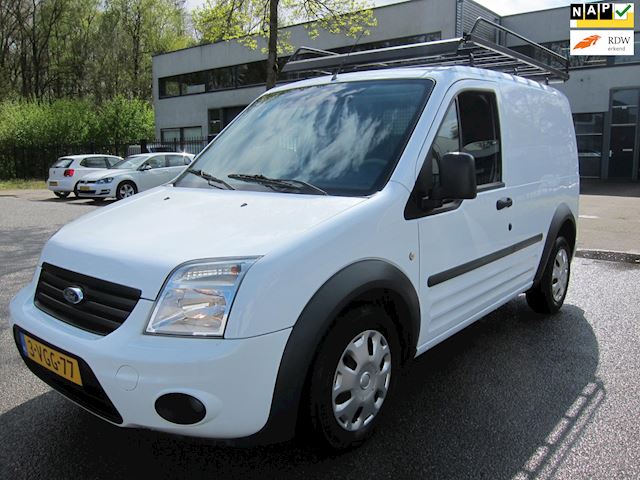 Ford Transit Connect T200S 1.8 TDCi AIRCO TREKHAAK IMPERIAAL 104000 KM