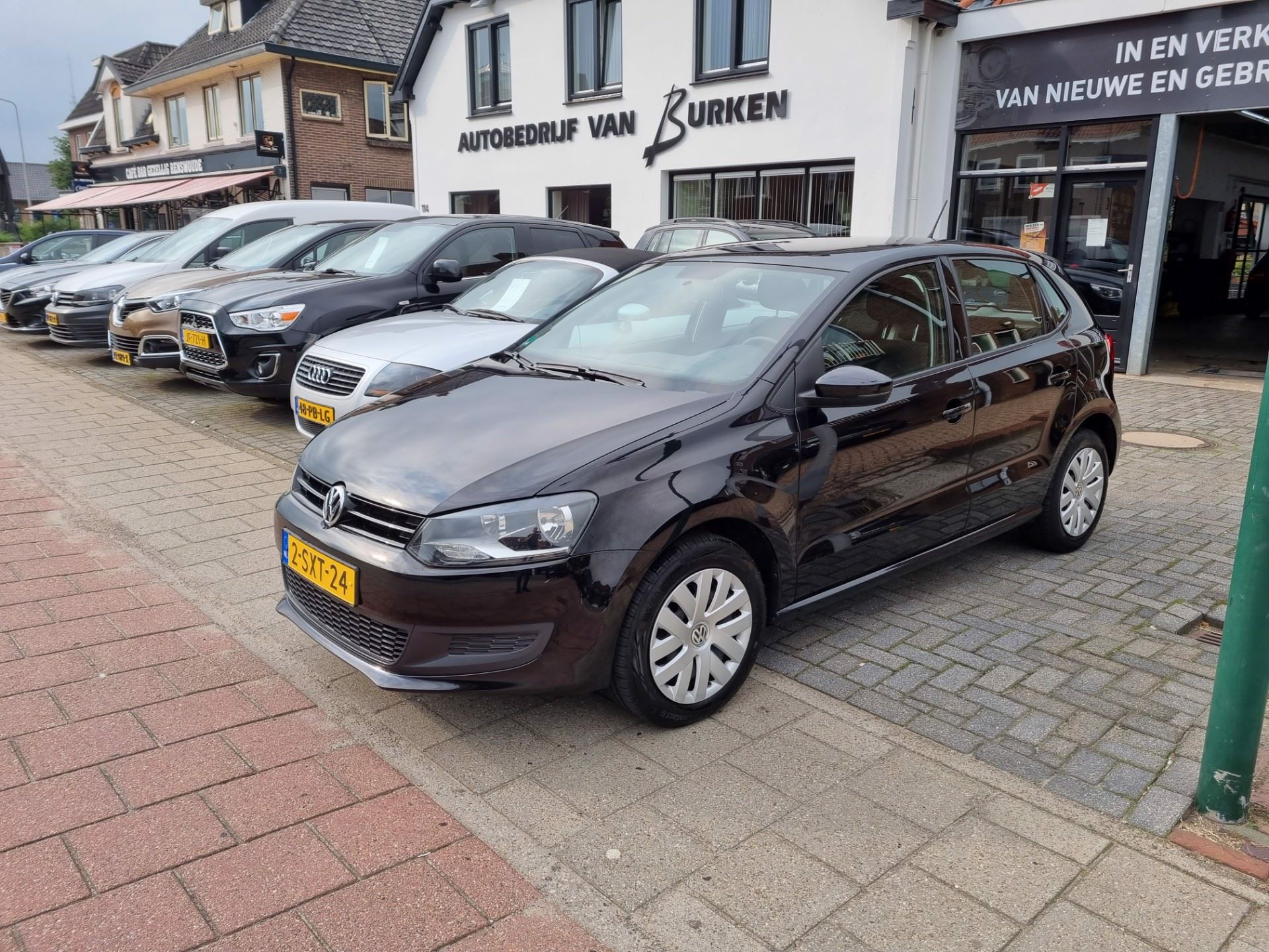 Volkswagen Polo - 1.2 TSI Edition, Trekhaak,Airco,Start/ stop systeem,1ste eigenaar Benzine uit 2014 - www.vanburken.nl