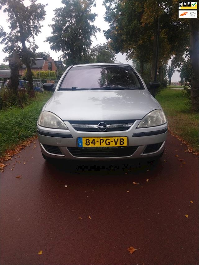 Opel Corsa 1.2-16V Essentia Met Nieuwe Apk
